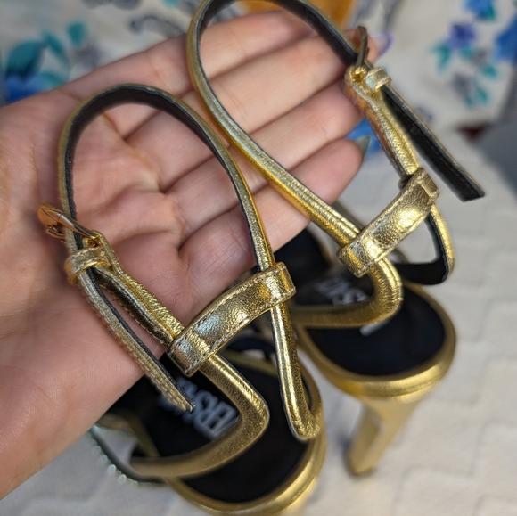 Versace Greca Maze Strappy Platform Sandals -GUC - Picture 6 of 9